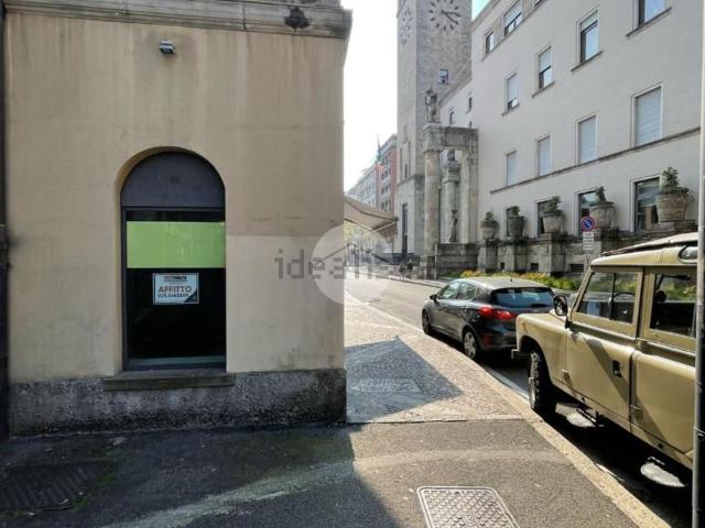 Locale in vendita di 50 m² in Via Masone, 1