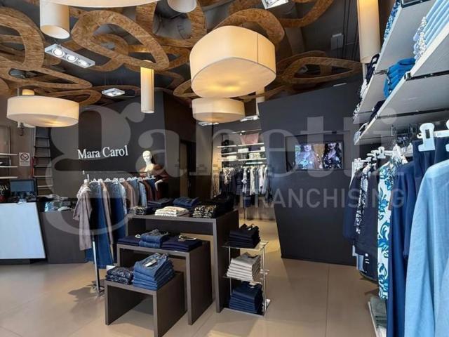 Locale in vendita di 50 m² in Via Merulana