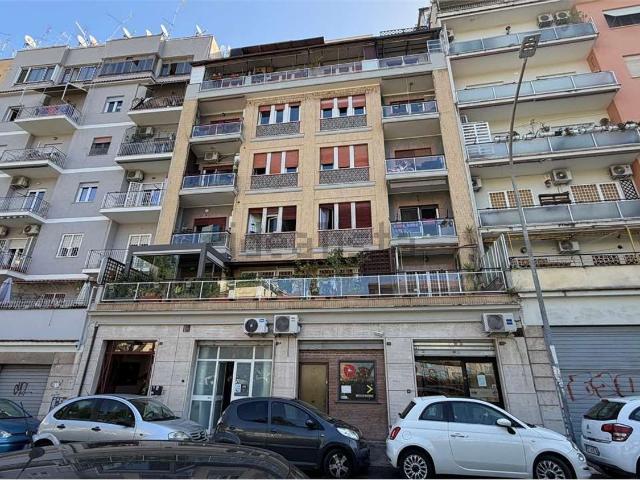 Locale in vendita di 50 m² in Via Muzio Attendolo, 83