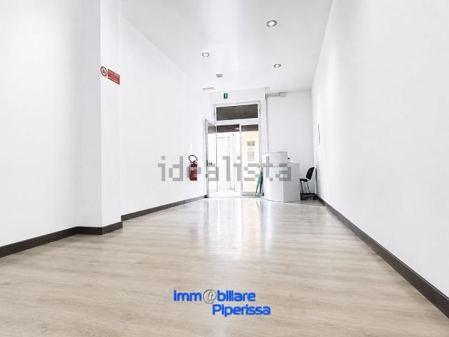 Locale in vendita di 50 m² in Via Nizza, 44