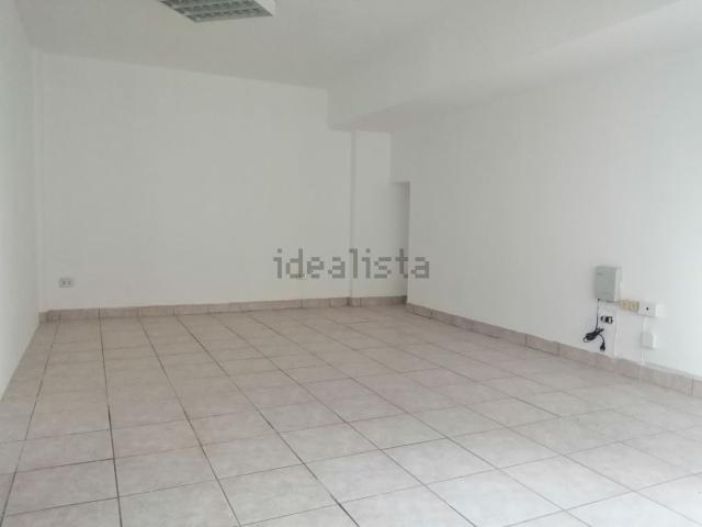 Locale in vendita di 50 m² in Via P. Mascagni, 8