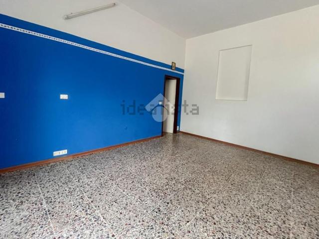 Locale in vendita di 50 m² in Via per Sassuolo