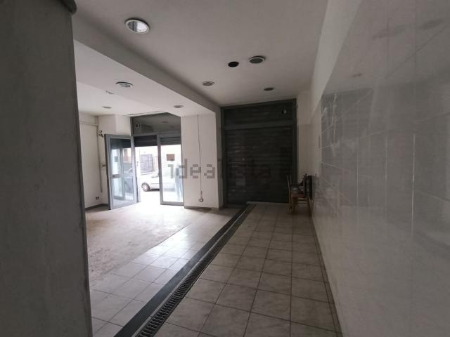 Locale in vendita di 50 m² in Via Petrella