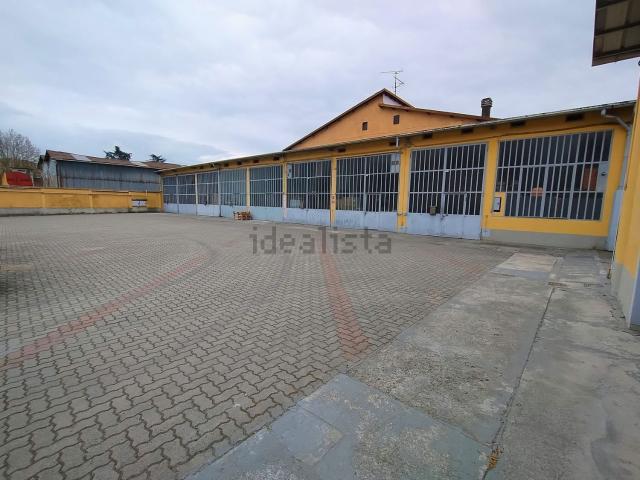 Locale in vendita di 50 m² in Via Pietro Isola