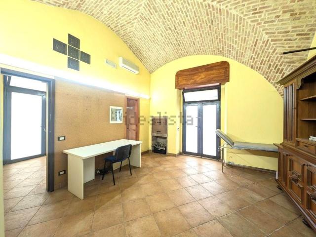Locale in vendita di 50 m² in Via PIGNATELLI