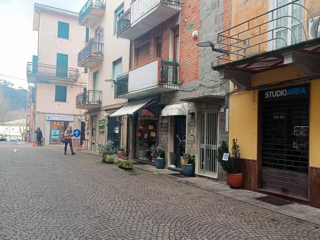 Locale in vendita di 50 m² in Via Ricciardi