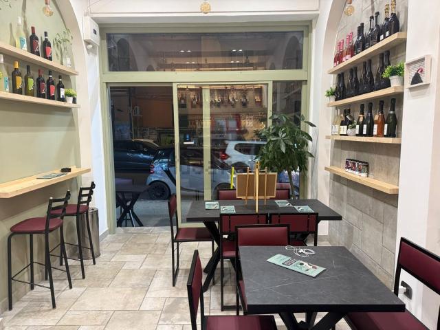 Locale in vendita di 50 m² in Via S. MARIA DELLA LIBERA