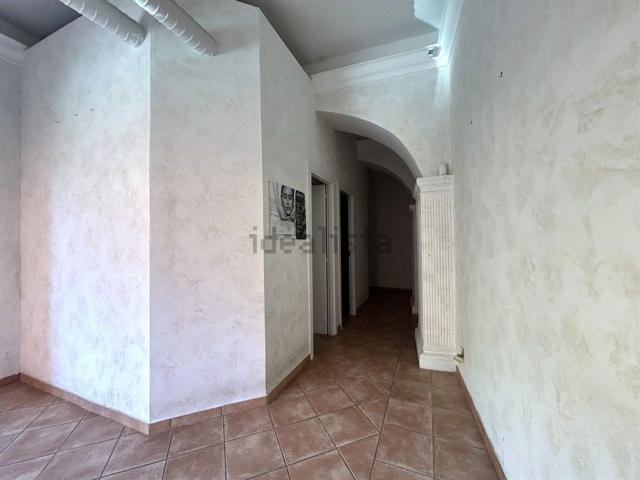 Locale in vendita di 50 m² in Via Sant&apos Ambrogio, 5