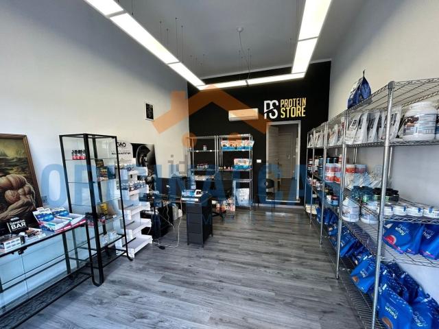 Locale in vendita di 50 m² in Viale Duca degli Abruzzi