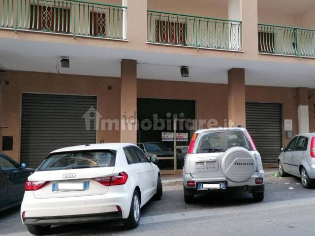 Locale in vendita di 50 m² in Viale dei Mille, 23