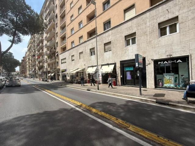 Locale in vendita di 50 m² in Viale Eritrea, 85