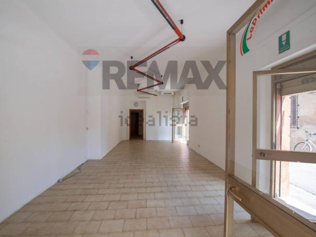 Locale in vendita di 50 m² in Viale Gioacchino Rossini, 29