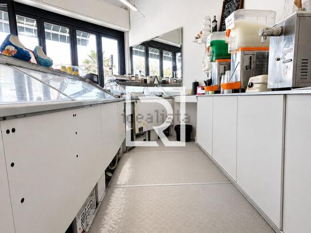 Locale in vendita di 50 m² in Viale Giovanni Segantini