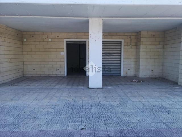 Locale in vendita di 50 m² in Viale Ignazio d&apos Addedda, 14