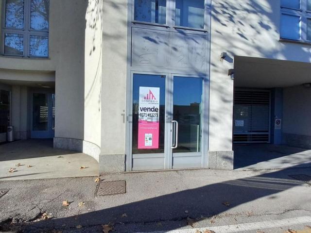 Locale in vendita di 50 m² in Viale Pavia, 18