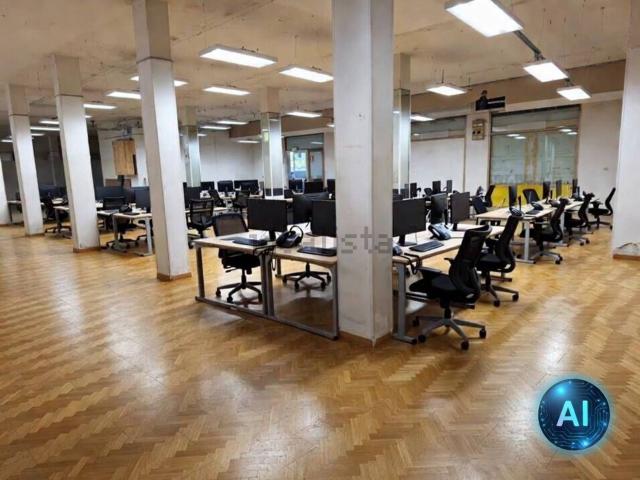 Locale in vendita di 510 m² in Viale della Musica