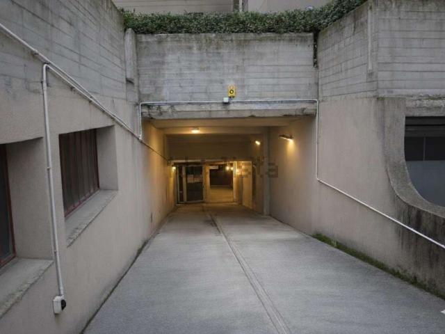 Locale in vendita di 515 m² in Via Emilia Ponente, 24