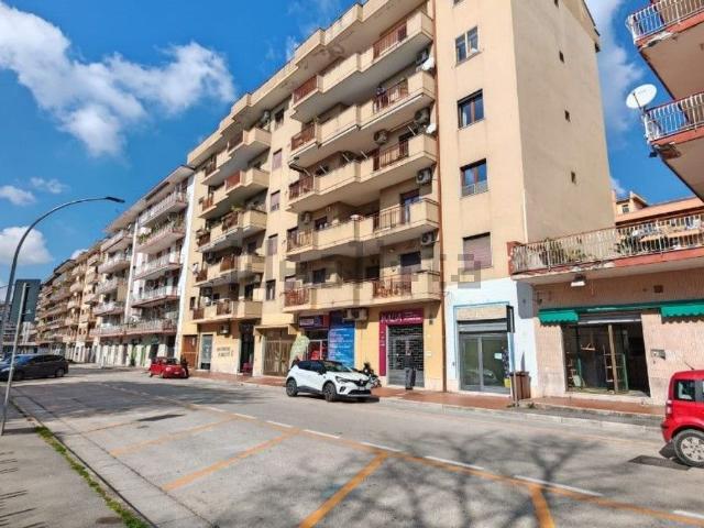 Locale in vendita di 51 m² in Via Vincenzo Gemito, 93