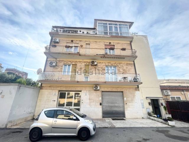 Locale in vendita di 51 m² in Via Cassiano Beligatti