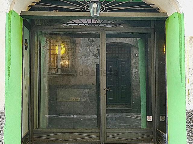 Locale in vendita di 51 m² in Via dell&apos Anfiteatro