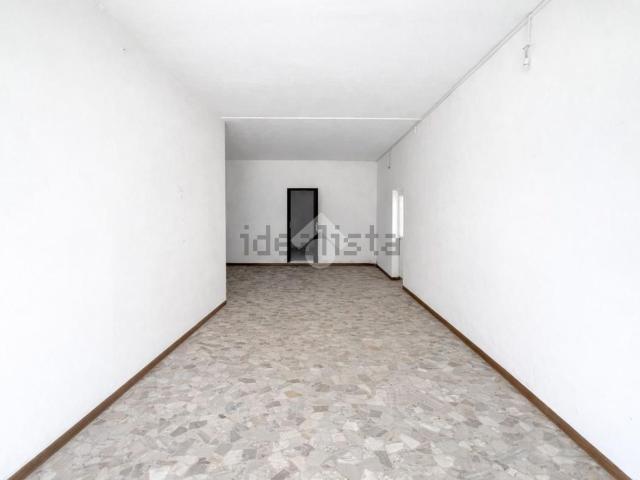 Locale in vendita di 51 m² in Via della Rampa, 10