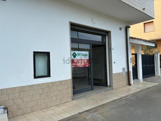 Locale in vendita di 51 m² in Via Giorgio de Chirico