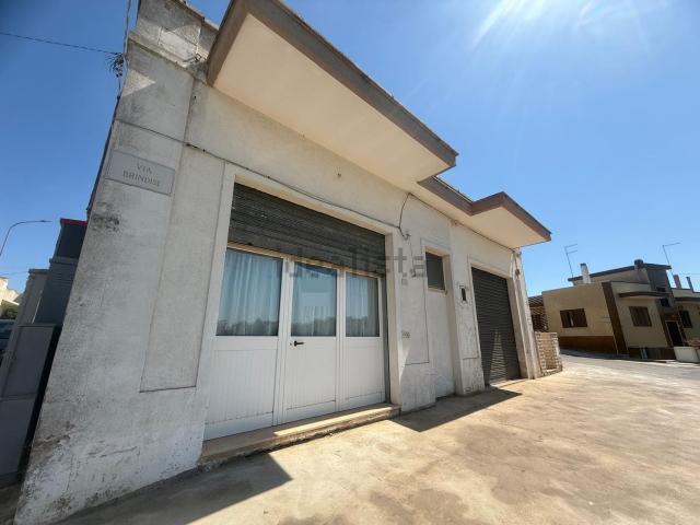 Locale in vendita di 51 m² in Via Maselli, 75