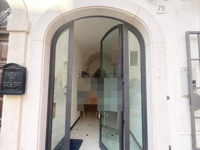 Locale in vendita di 51 m² in Via Santa Teresa, 73