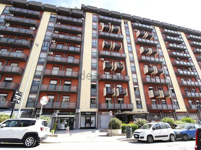 Locale in vendita di 51 m² in Via San Lorenzo, 91
