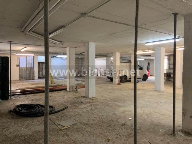 Locale in vendita di 520 m² in Via Francesco Tumiati