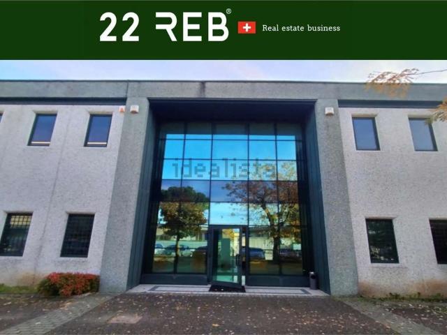 Locale in vendita di 528 m² in Via dell&apos Artigianato
