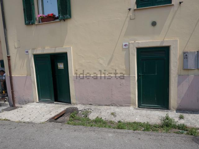 Locale in vendita di 52 m² in Via V Maggio, 39