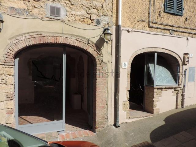 Locale in vendita di 52 m² in Via Vittorio Emanuele, 52