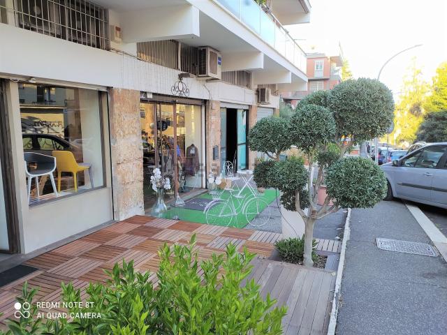 Locale in vendita di 52 m² in Via degli Artificieri, 15