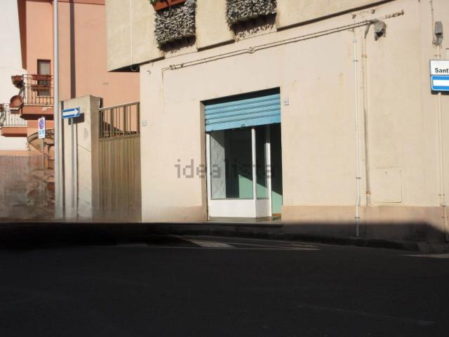 Locale in vendita di 52 m² in Via Deroma, 61