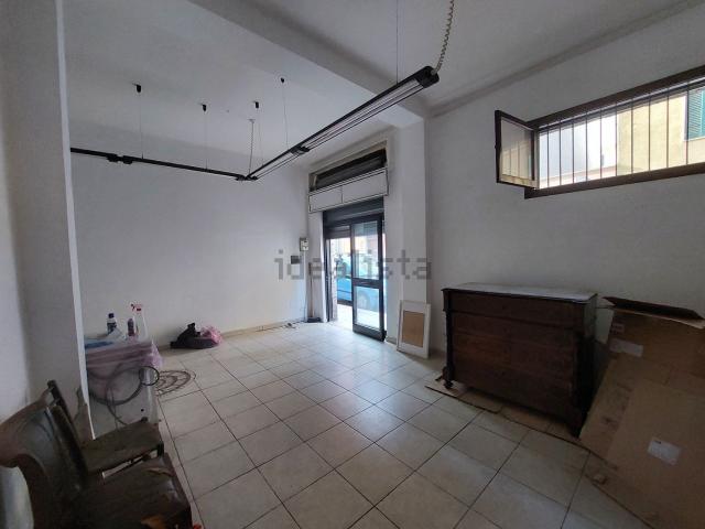 Locale in vendita di 52 m² in Via Enrico Toti