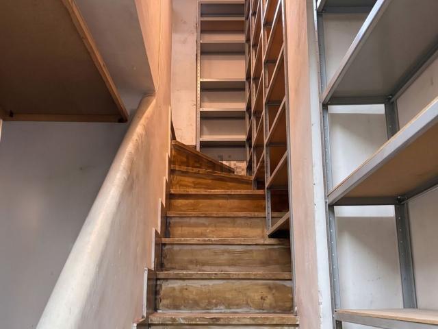 Locale in vendita di 52 m² in Via Luca Valerio, 48