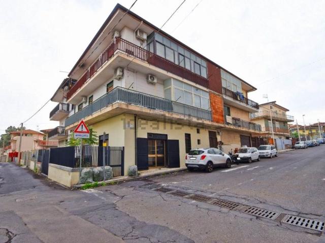 Locale in vendita di 52 m² in Via Piano del Lupo, 26