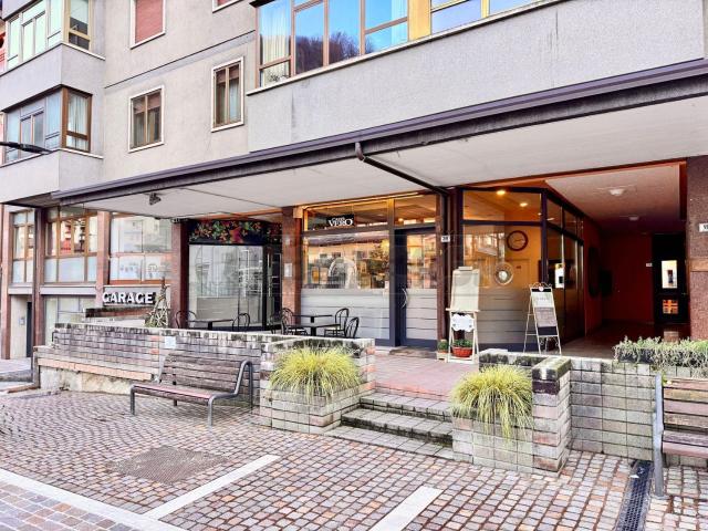 Locale in vendita di 52 m² in Via Roma, 36