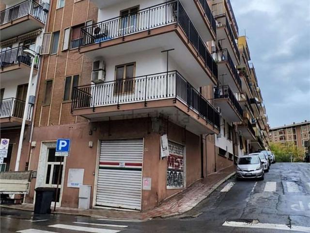 Locale in vendita di 530 m² in Via Baudi Carlo di Vesme, 47