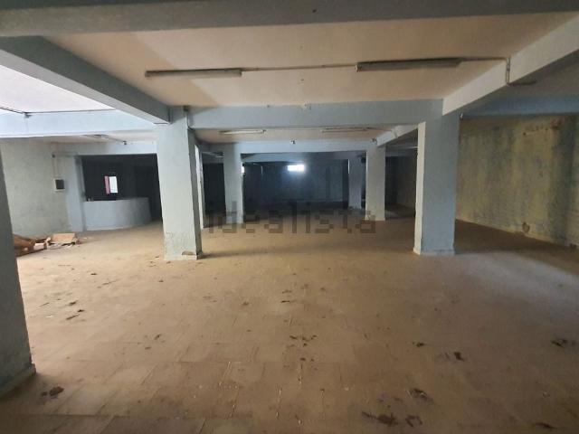 Locale in vendita di 530 m² in Via Nazario Sauro