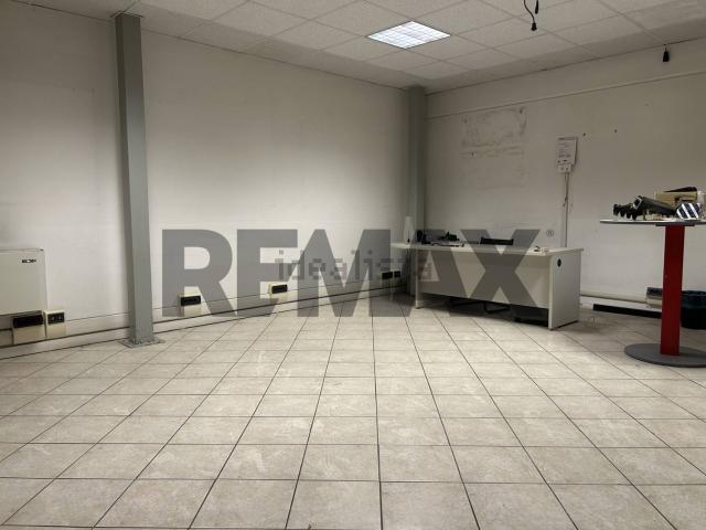 Locale in vendita di 533 m² in Via La Spezia, 189