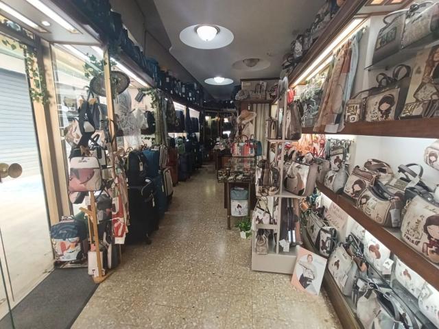 Locale in vendita di 57 m² in Piazzale Ungheria