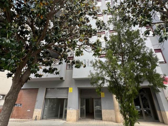 Locale in vendita di 57 m² in Via Casalini, 159