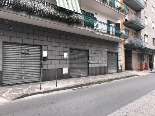 Locale in vendita di 57 m² in Via F. Magellano, 18