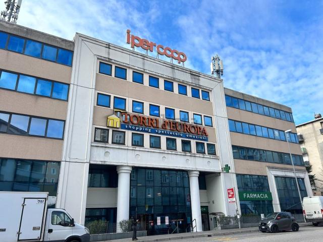 Locale in vendita di 57 m² in Via Italo Svevo, 14