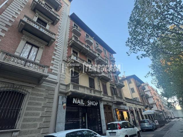 Locale in vendita di 57 m² in Via Madama Cristina, 88
