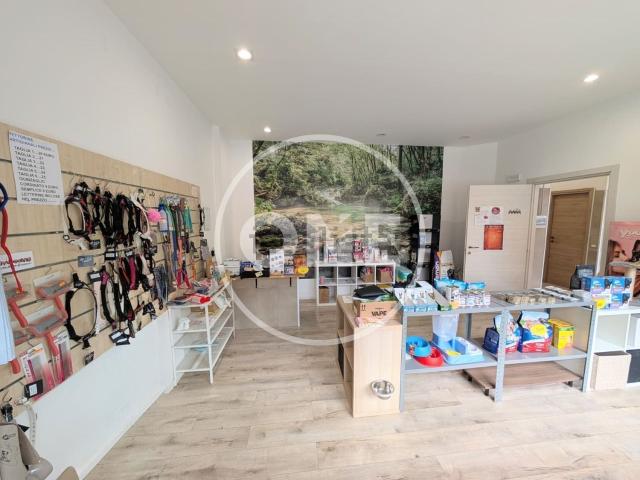 Locale in vendita di 57 m² in Via Ovidio, 7