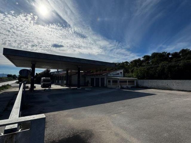 Locale in vendita di 57 m² in Via SP Pedemontana