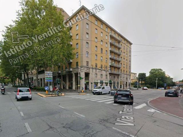 Locale in vendita di 57 m² in Viale Vittorio Bottego, 1